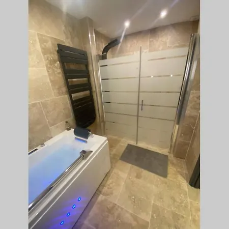 Villa Chez Bascans Corps De Ferme Renove Avec Jacuzzi Et Piscines 2 Bassins